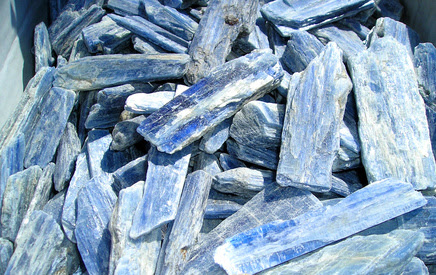 Kianīts (zilais), Kyanite