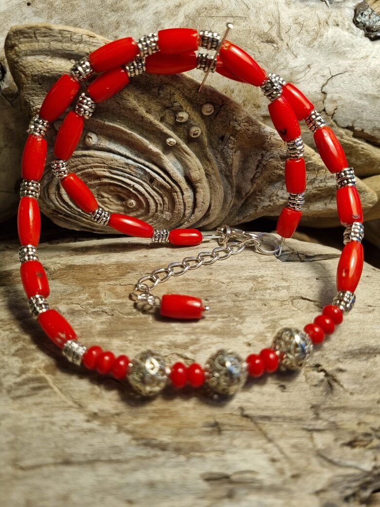 Koraļļu krelles "Vienmēr skaista" Garums 48 cm Sudraba krāsas metāls Vieglas