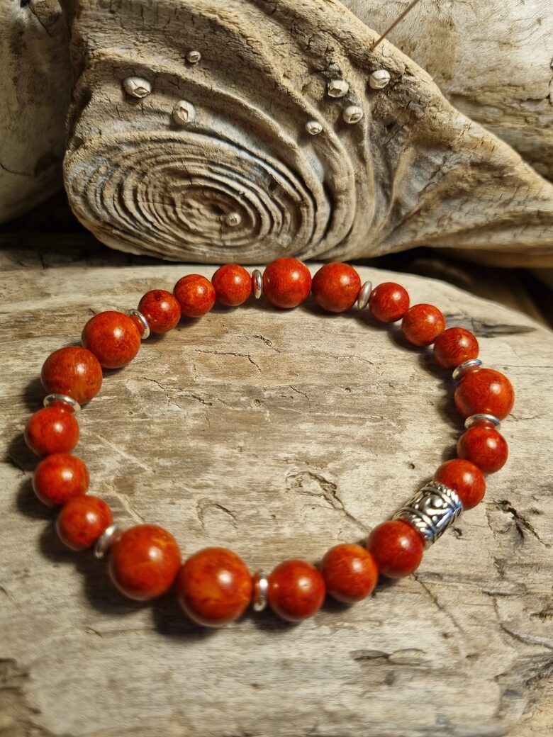 Koraļļu aproce "Skaistā" Izmērs 20 cm Bumbiņas 8 un 10 mm Sudraba krāsas metāls