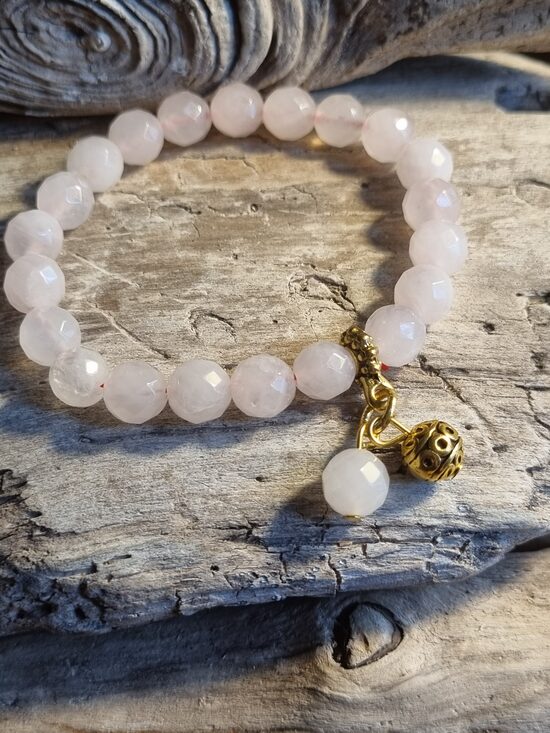 Rozā kvarca rokassprādze "Zelta bumbiņa" Izmērs 17 cm Bumbiņa 8 mm Zelta krāsa