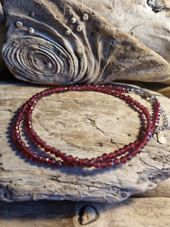 Slīpētas granāta krelles "Stipra mīlestība" Garums 48 cm Bumbiņa 3.5 mm Čehija