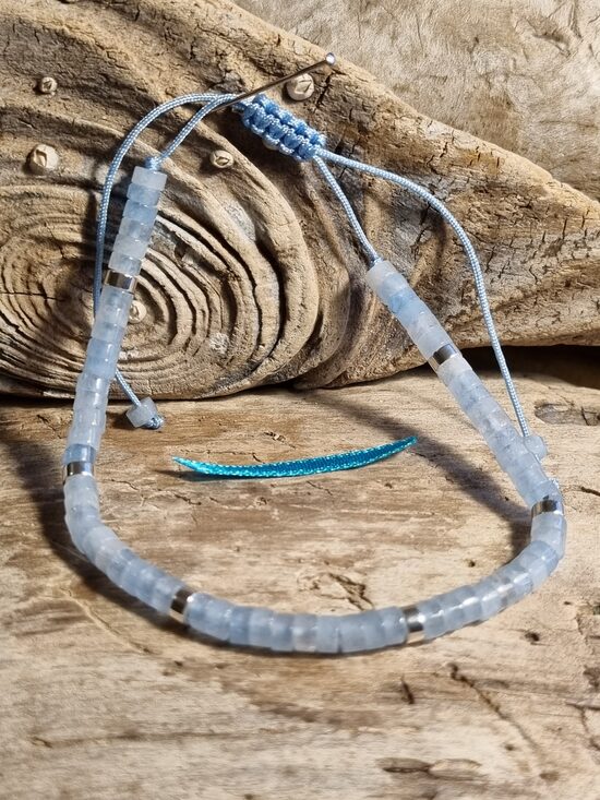 Akvamarīna rokassprādze "Jaukā" nr 2. Izmērs 16 cm + pagarināta aukliņa Bumbiņa 4 mm Zila bantīte