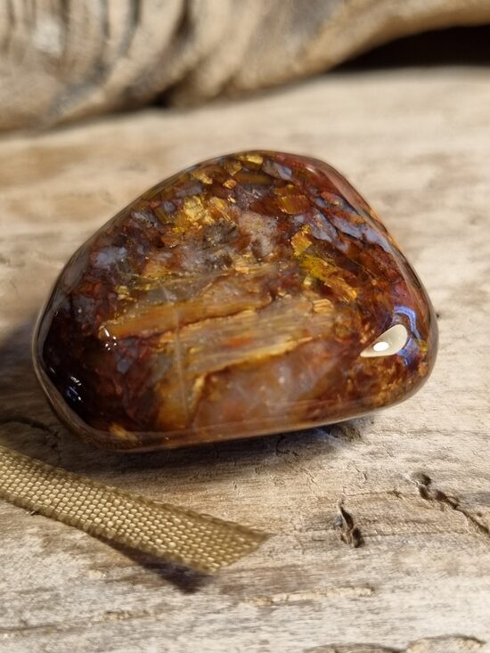 Petersīta olis "Atrisināt konfliktu" Izmērs 3 x 2.5 cm No Ķīnas Gaiša bantīte