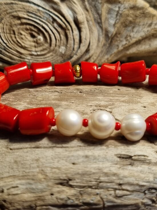 Koraļļu aproce ar dabīgām pērlēm Izmērs 20 cm Bumbiņa 1 x 0.8 cm 