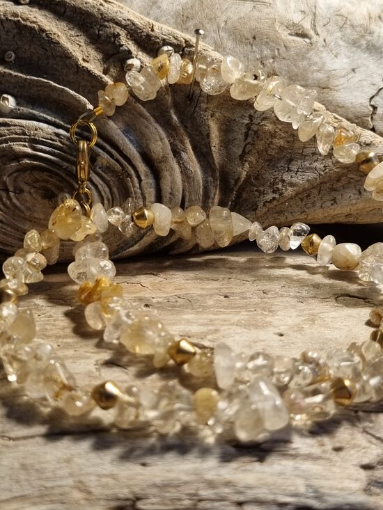Rutilkvarca krelles "Dzīvības spēks" Garums 43 cm Zelta krāsas detaļas