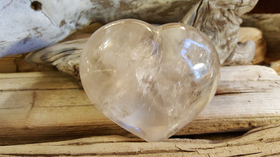 Kalnu kristāla sirds "Ģimenes prieks" Izmērs 9 x 7 cm Ģimenes sargātajs un ideju ģenerētājs