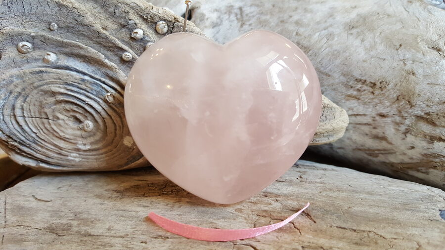 Rozā kavarca sirds "Skaistā" Izmērs 5.5 x 5 cm Rozā bantīte