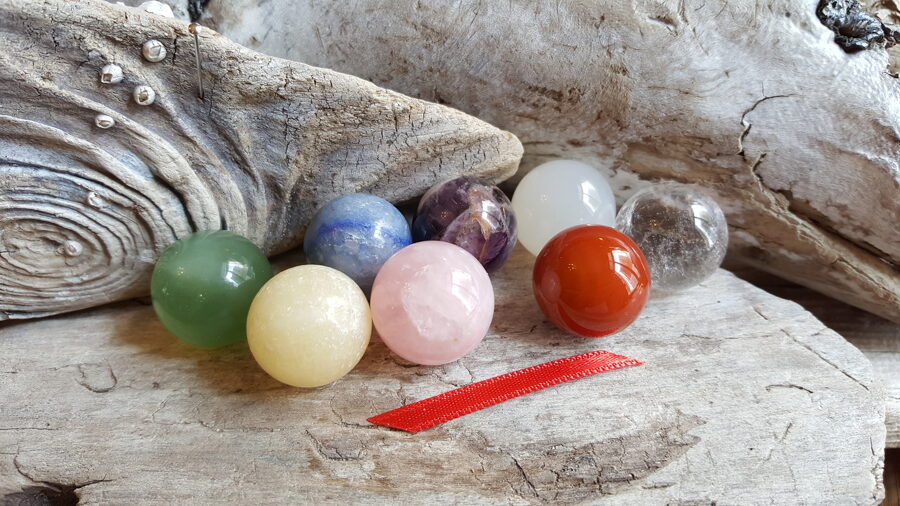 Lodes Komplekts "Planētas"nr 4. Astoņas lodes 20 mm diametrā Sarkana bantīte