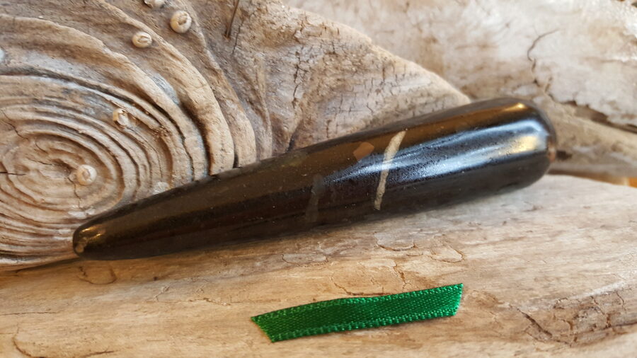 Kimberlīta masāžas nūjiņa Izmērs 9.5 x 2 cm Zaļa bantīte