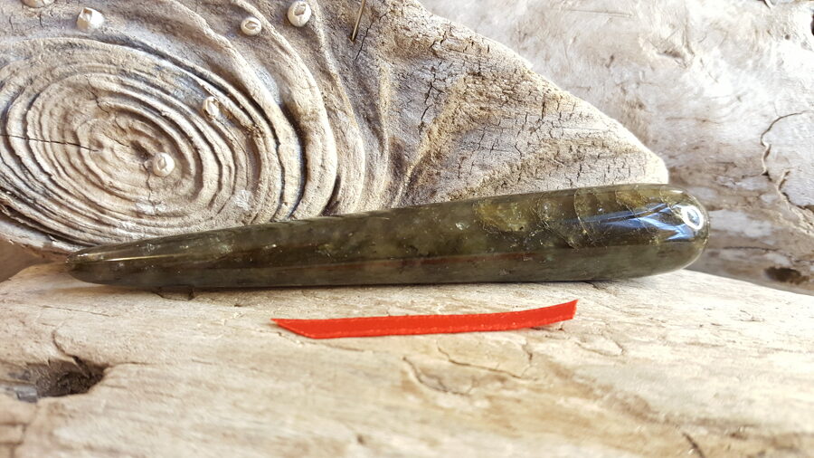 Labradora masāžas nūjiņa "Līdzsvaram" nr 1. Izmērs 10x 1.2 cm Oranža bantīte Nēsāt somā un masāžai