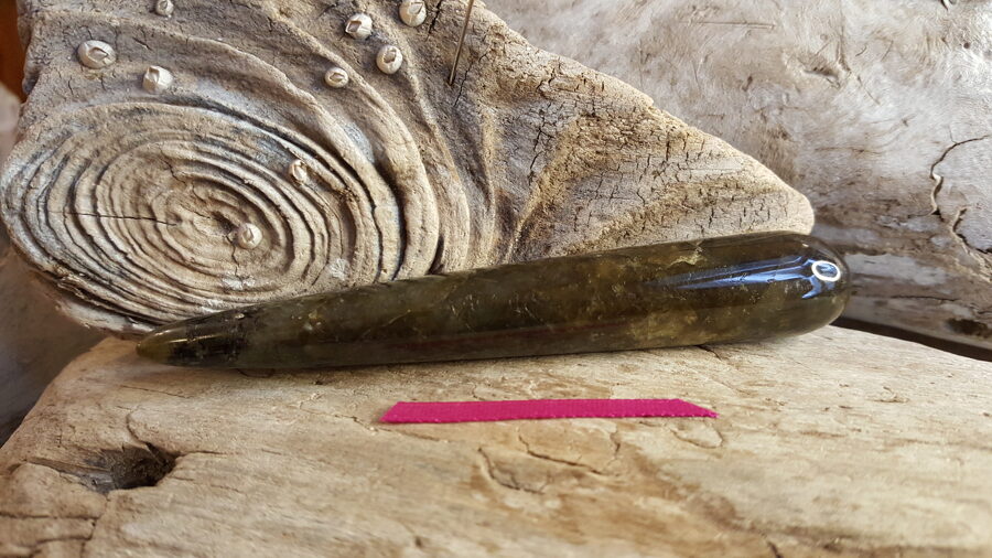 Labradora masāžas nūjiņa "Līdzsvaram" nr 2. Izmērs 10x 1.2 cm Rozā bantīte Nēsāt somā un masāžai