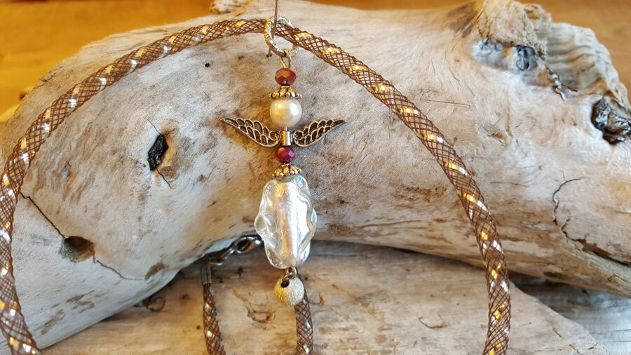 Grezns stikla eņģelis ar auklu Izmērs 6.5 cm Sudraba krāsas metāls