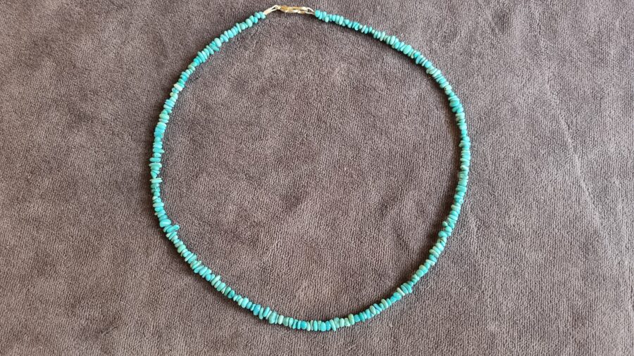 Tirkīza krelles "Veiksme dienas garumā" 4 x 3 mm Garums 45 cm No Arizonas ASV