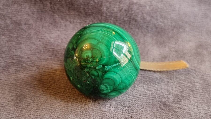 Malhīta lode "Pārmaiņas manā dzīvē" Izmērs 2.5 cm No madagaskaras