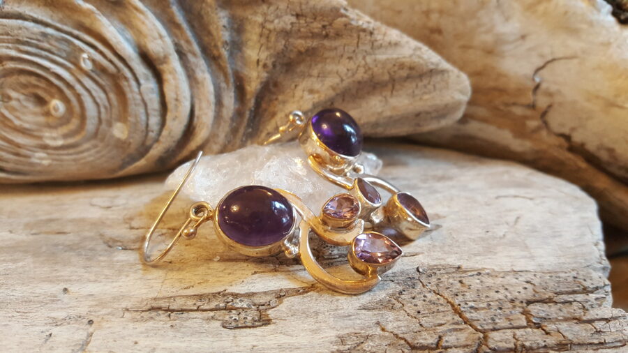 Gari ametista auskari "Skaistie" Izmērs bez āķīša 3.5 x 1.5 cm Sudraba krāsas ietvars.